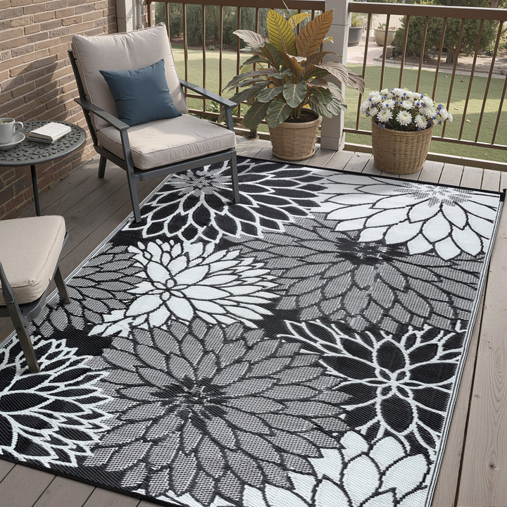 Shadow Bloom Modern Floral Black White Outdoor Rug – PureCozy