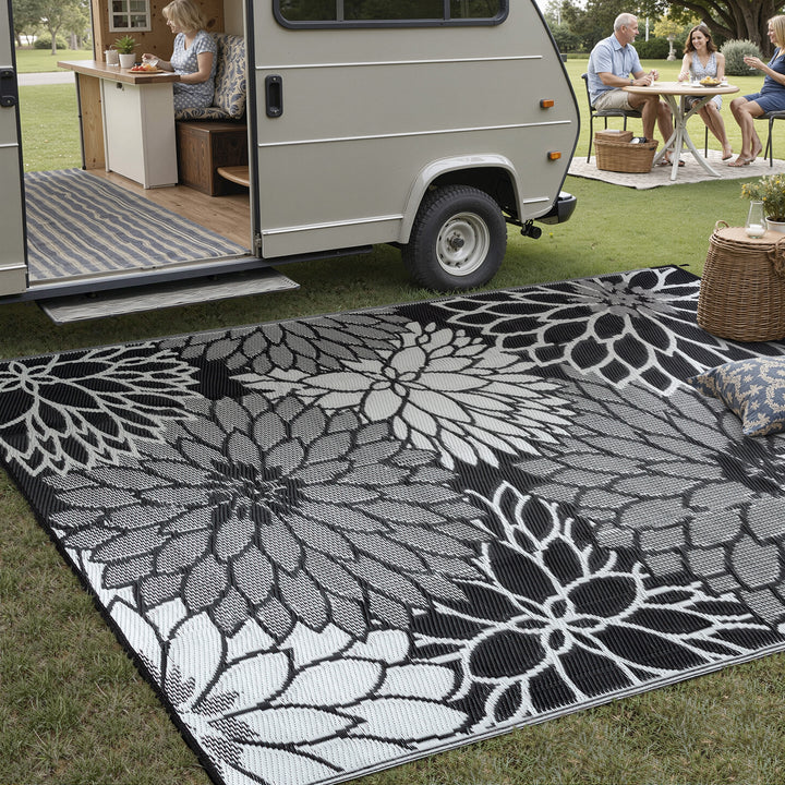 Shadow Botanical Rugs Shadow Bloom Modern Floral Black White Outdoor Rug – PureCozy