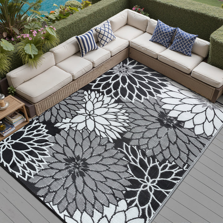 Shadow Bloom Modern Floral Black White Outdoor Rug – PureCozy